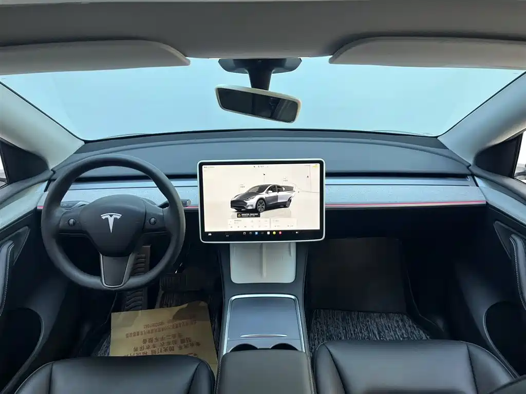 Tesla Model Y 2024 — фото 10