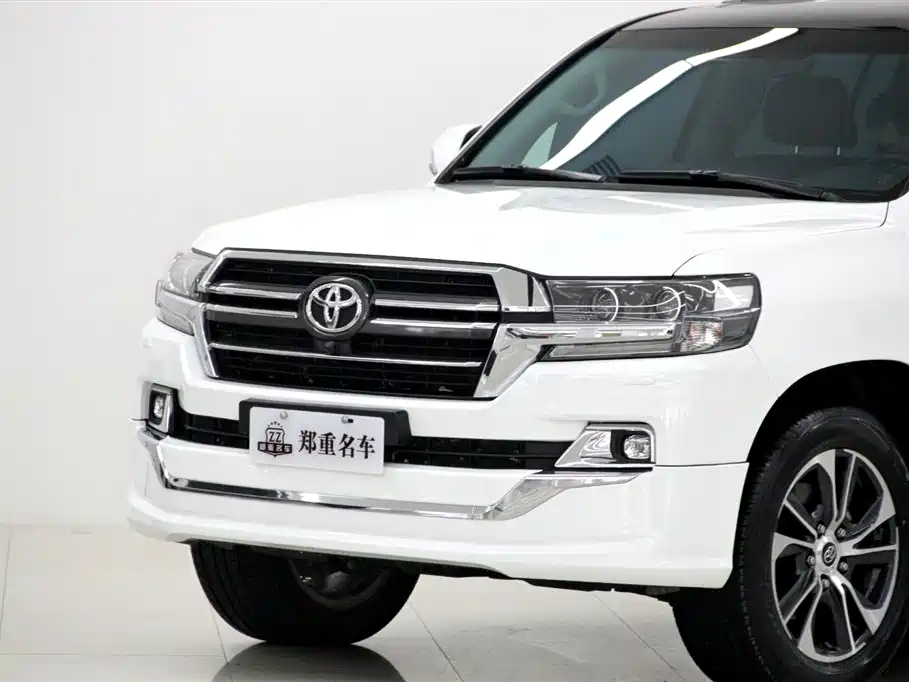Toyota Land Cruiser 2020 — фото 25