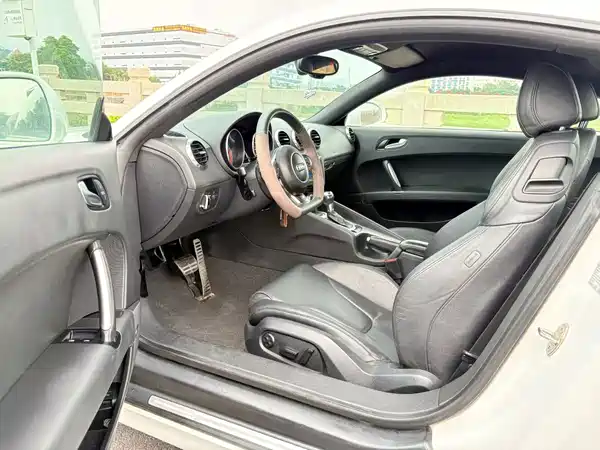 Audi TT 2011