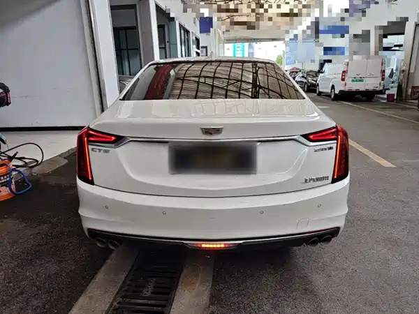 Cadillac CT6 2021