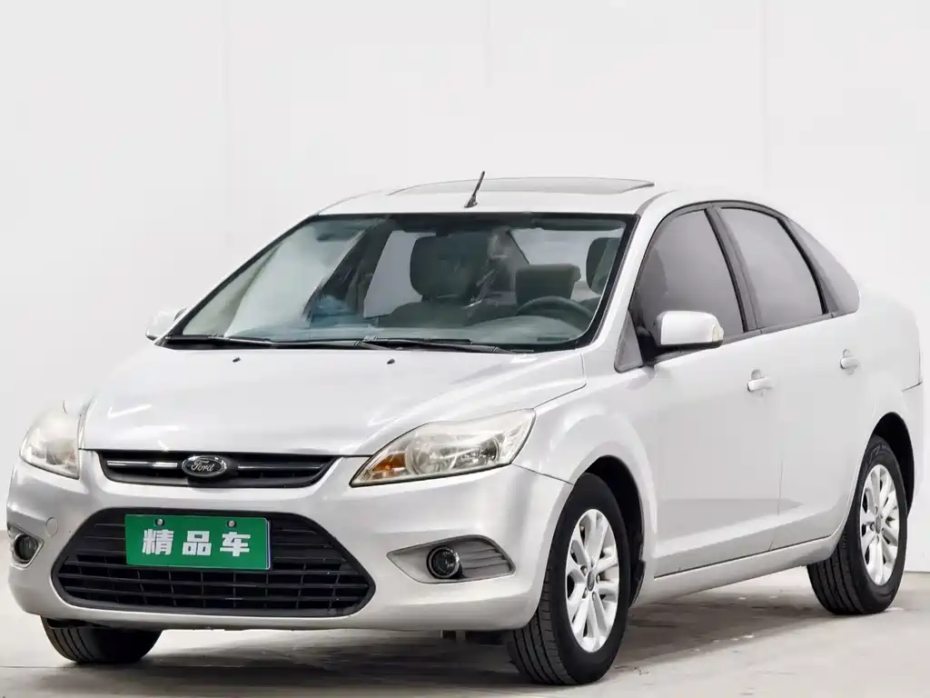 Ford Focus 2013 — фото 1