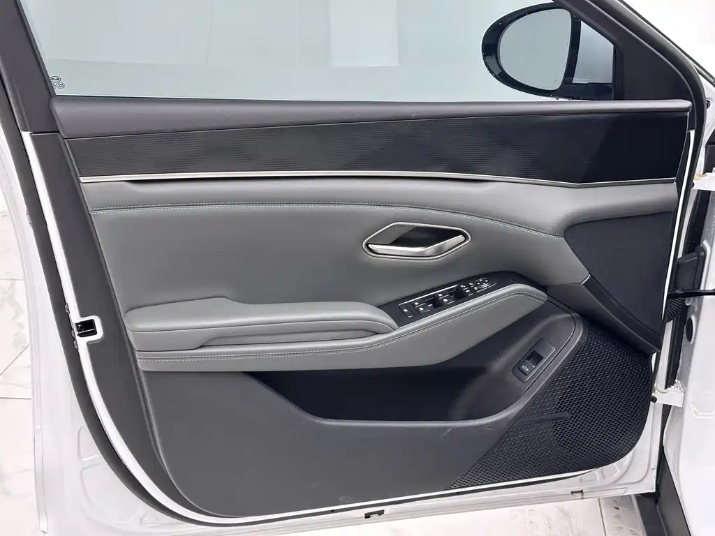 BYD Qin L 2025 — фото 10