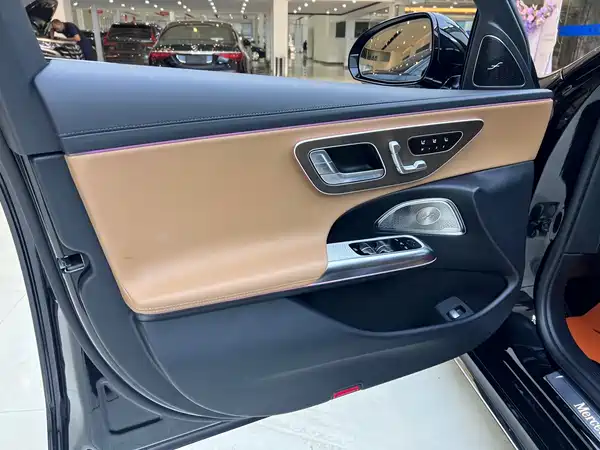 Mercedes-Benz E-Class 2024