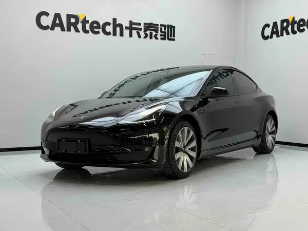 Tesla Model 3 2020