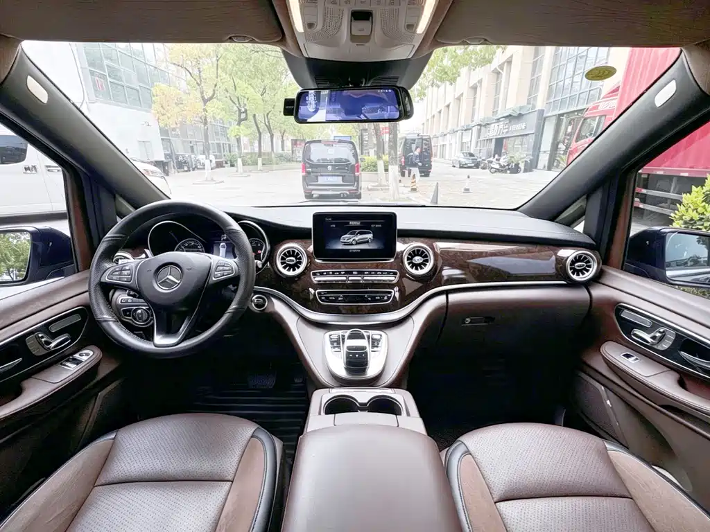 Mercedes-Benz V-Class 2020 — фото 4