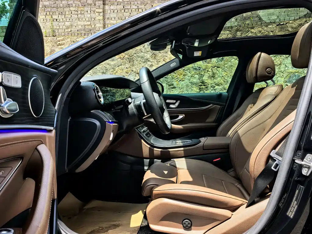 Mercedes-Benz E-Class 2022