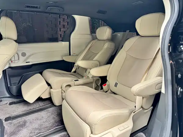 Toyota Sienna 2022