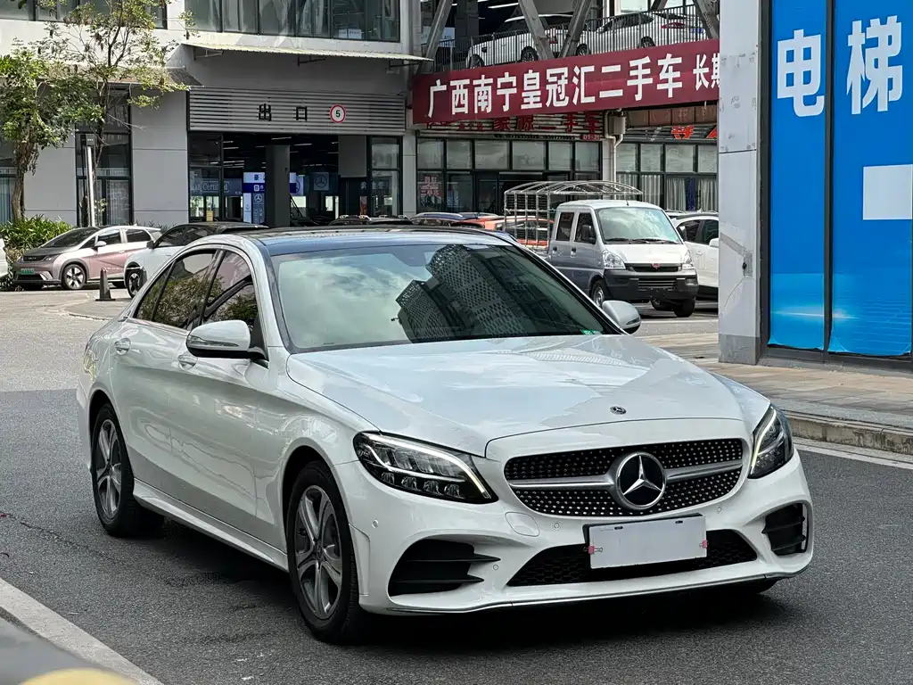 Mercedes-Benz C-Class 2019 — фото 3