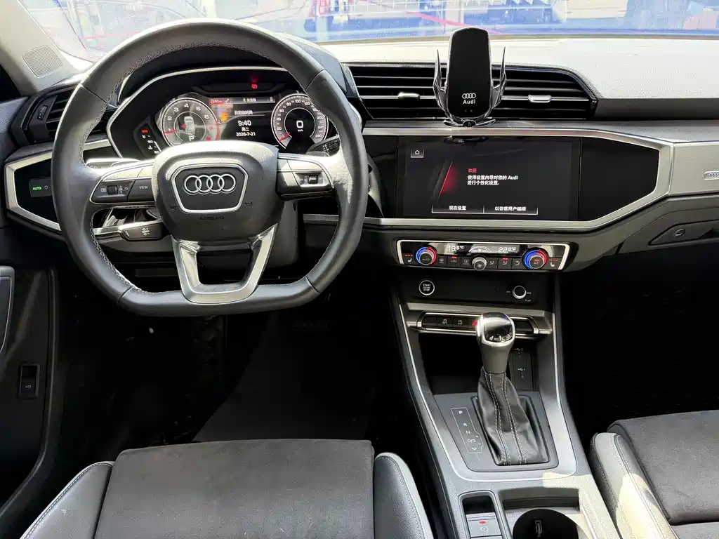 Audi Q3 2022 — фото 10