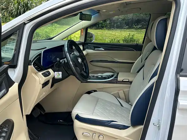 Buick GL8 2024