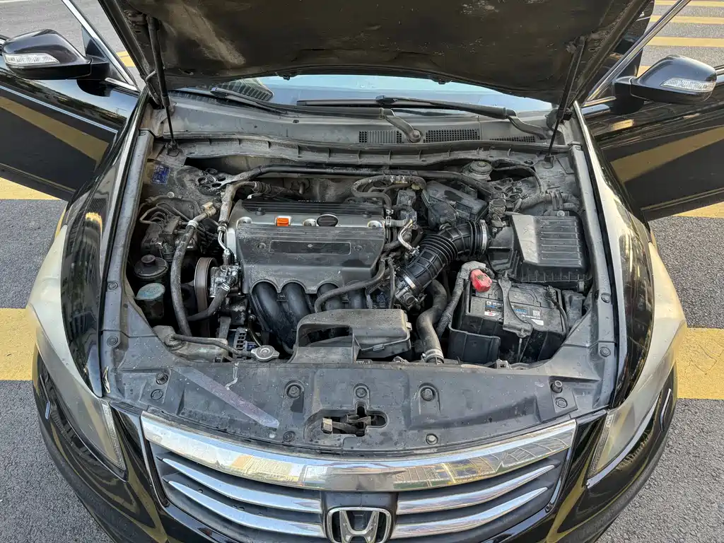 Honda Accord 2012 — фото 16