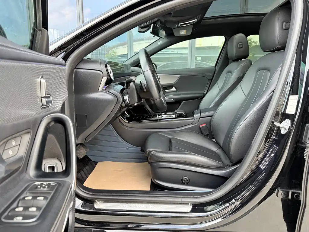 Mercedes-Benz A-Class 2019 — фото 8