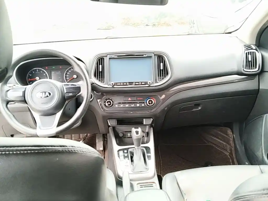 Kia KX3 2016 — фото 10