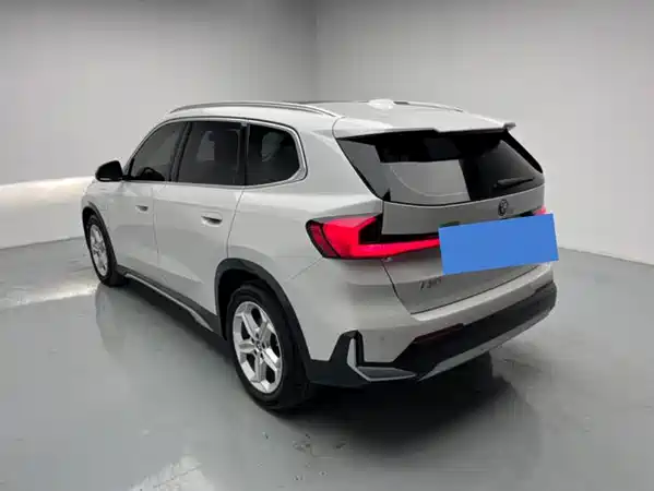 BMW iX1 2024