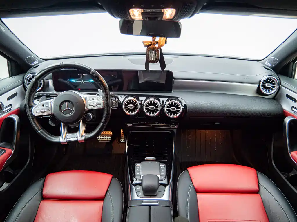 Mercedes-Benz A-Class AMG 2021 — фото 18