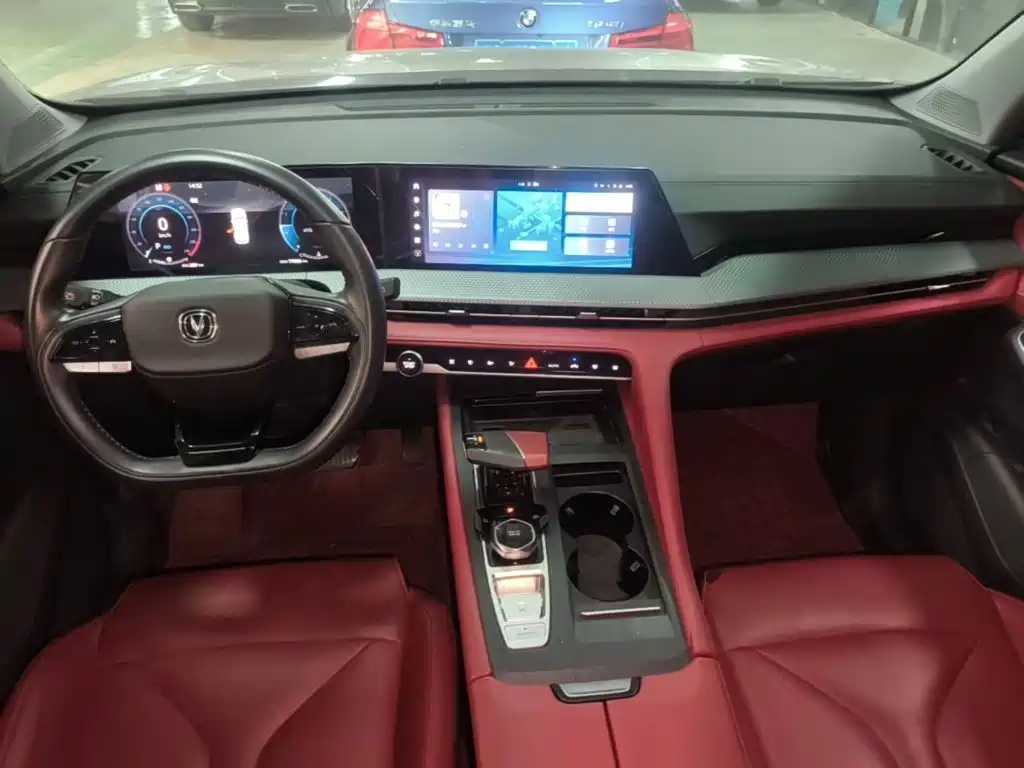 Changan CS75PLUS 2022 — фото 10