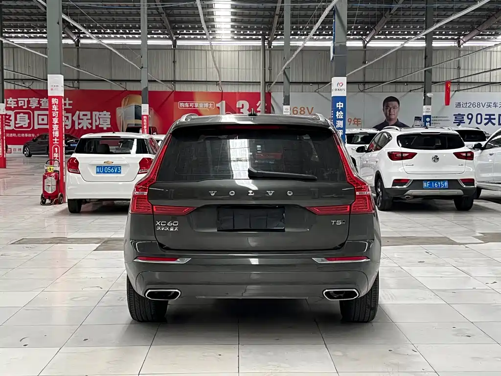 Volvo XC60 2020 — фото 15