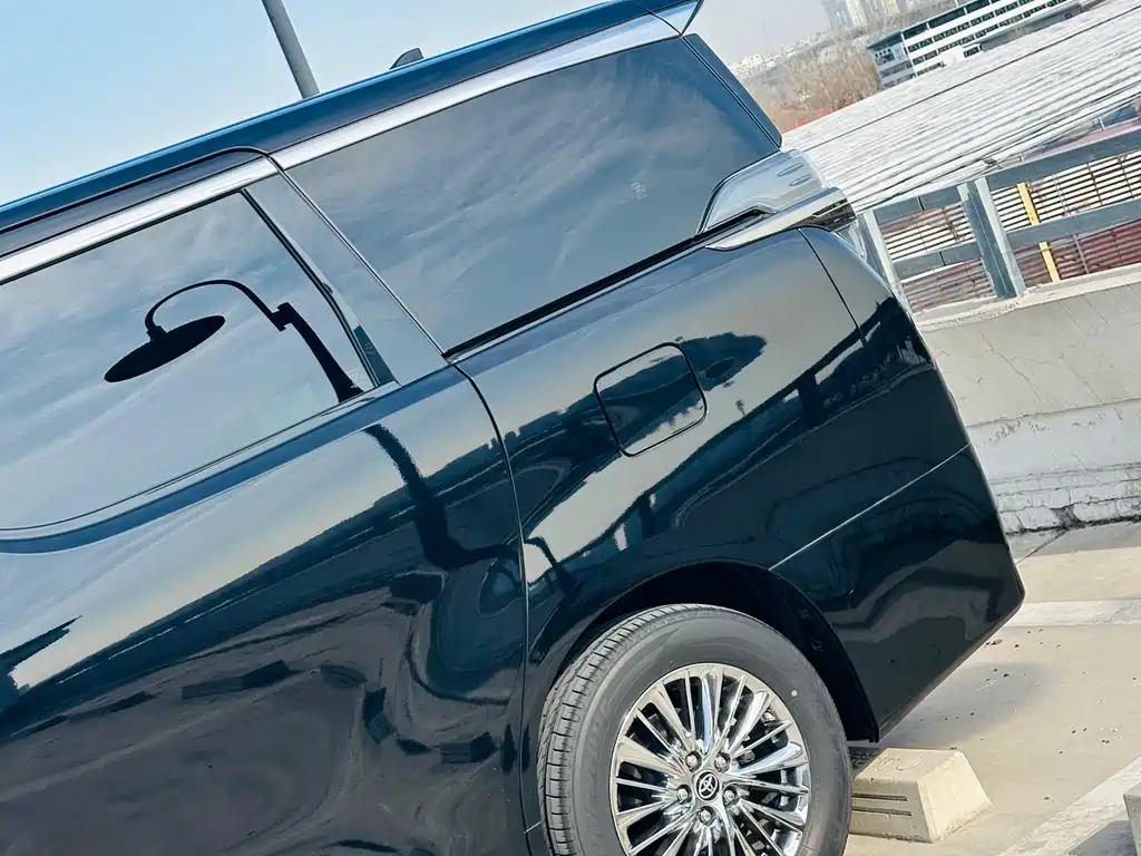 Toyota Vellfire 2021 — фото 9