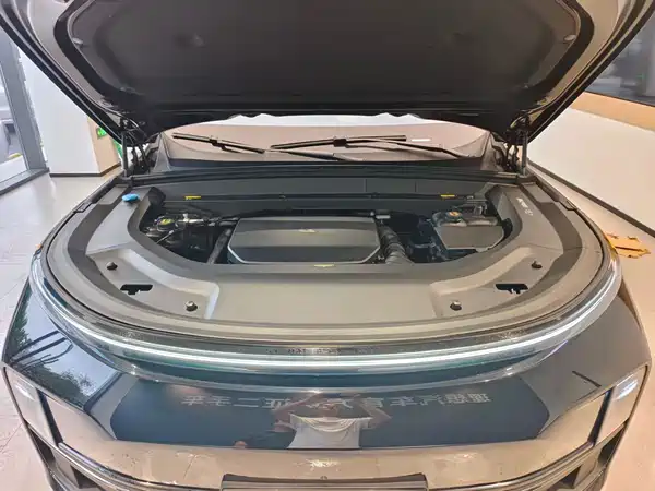 Li Auto L8 2026