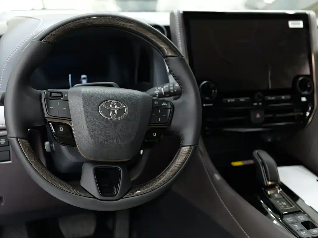 Toyota Alphard 2026 — фото 11