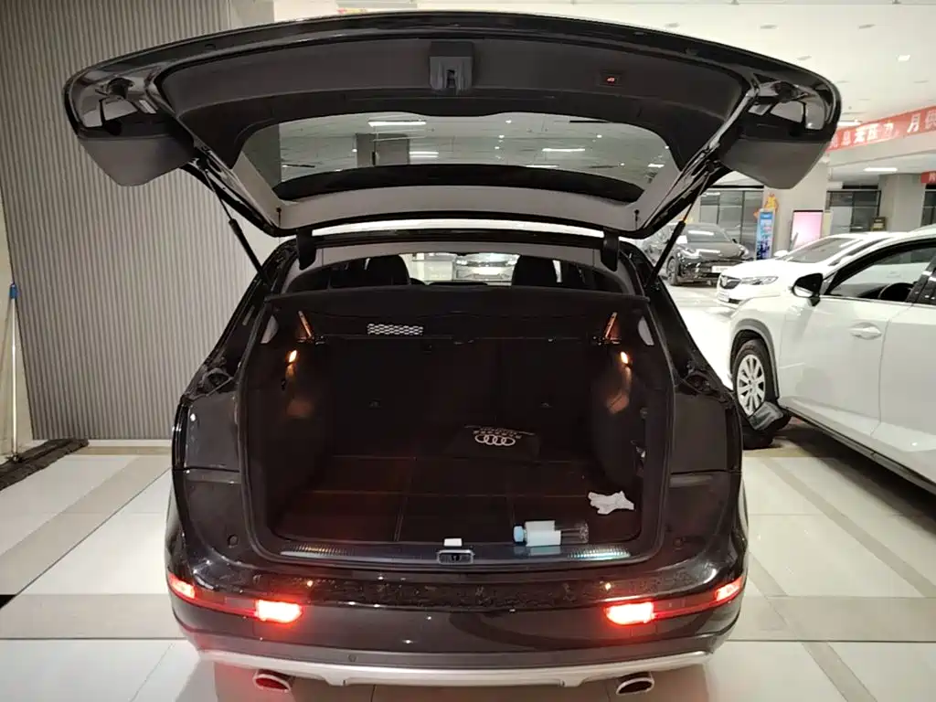 Audi Q5 2018 — фото 19