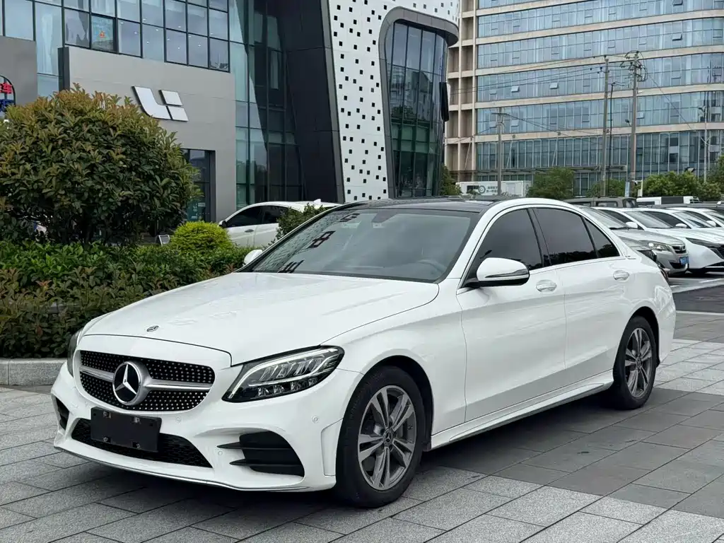 Mercedes-Benz C-Class 2020