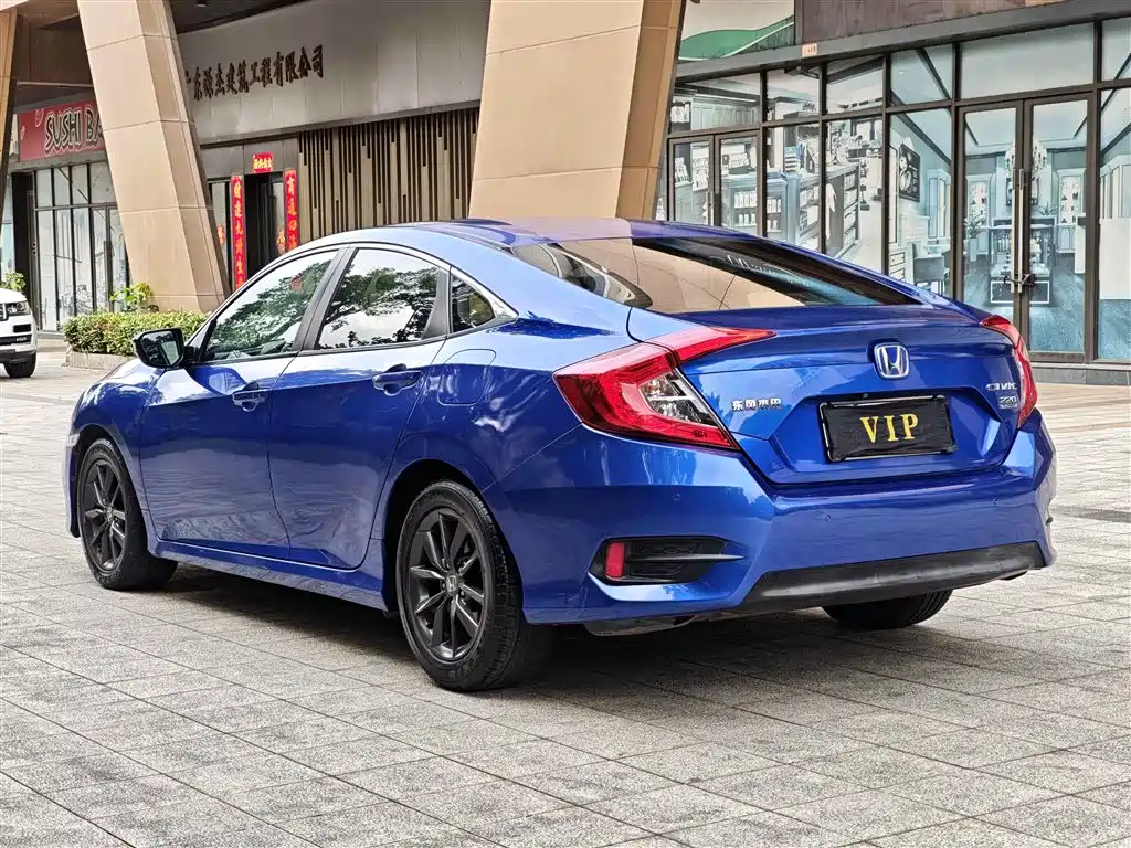 Honda Civic 2019 — фото 16