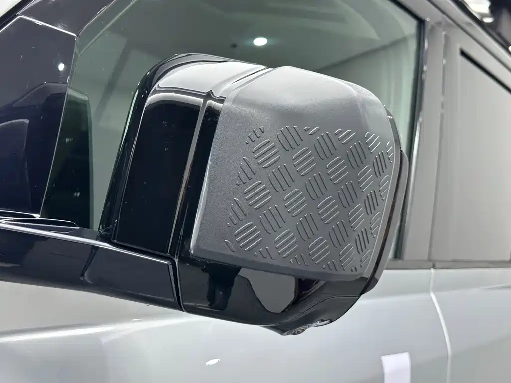 Land Rover Defender 2021 — фото 20