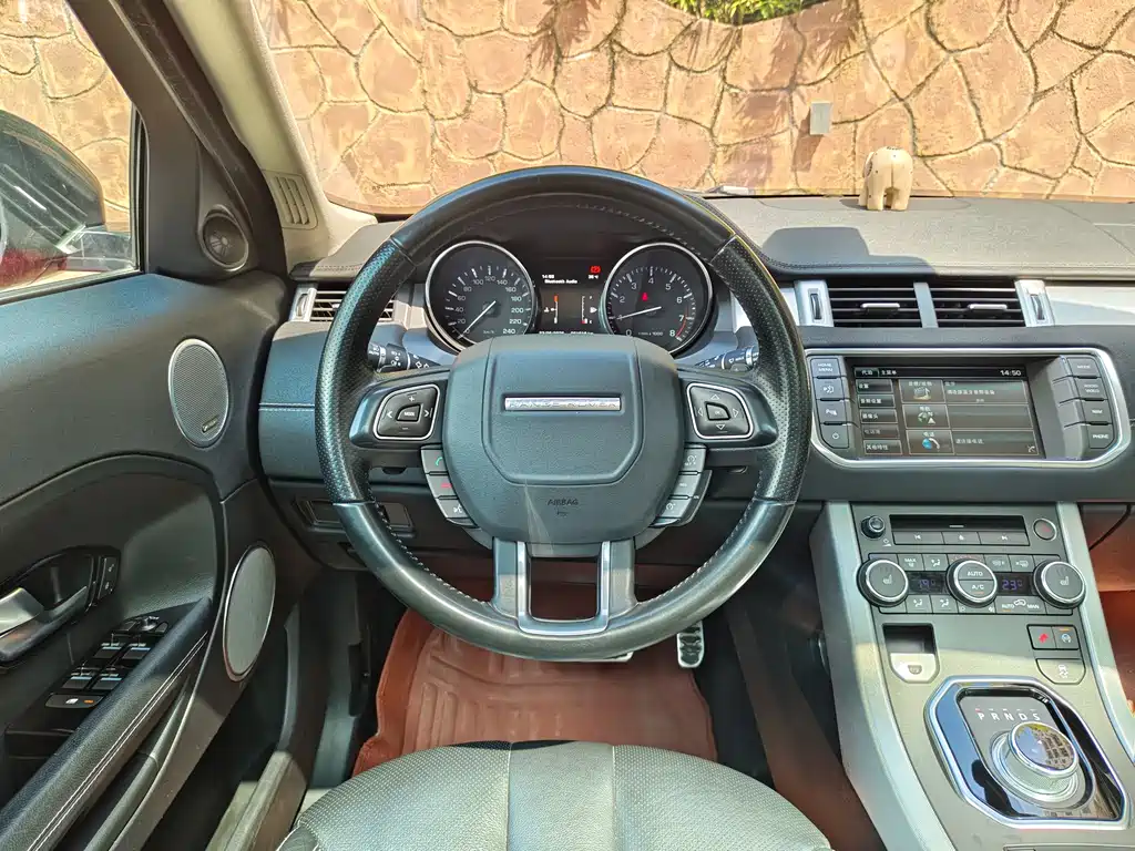 Land Rover Evoque 2015 — фото 12