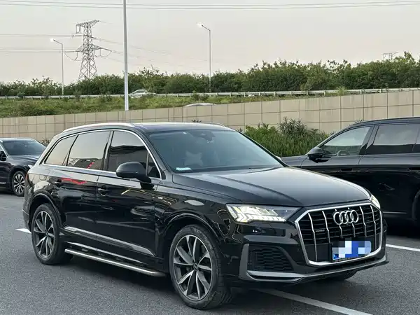 Audi Q7 2021