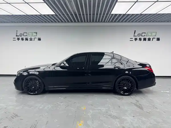 Mercedes-Benz S-Class 2020
