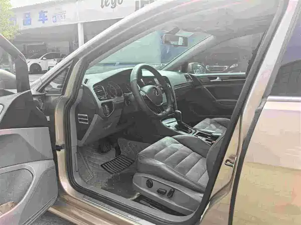Volkswagen Golf 2014