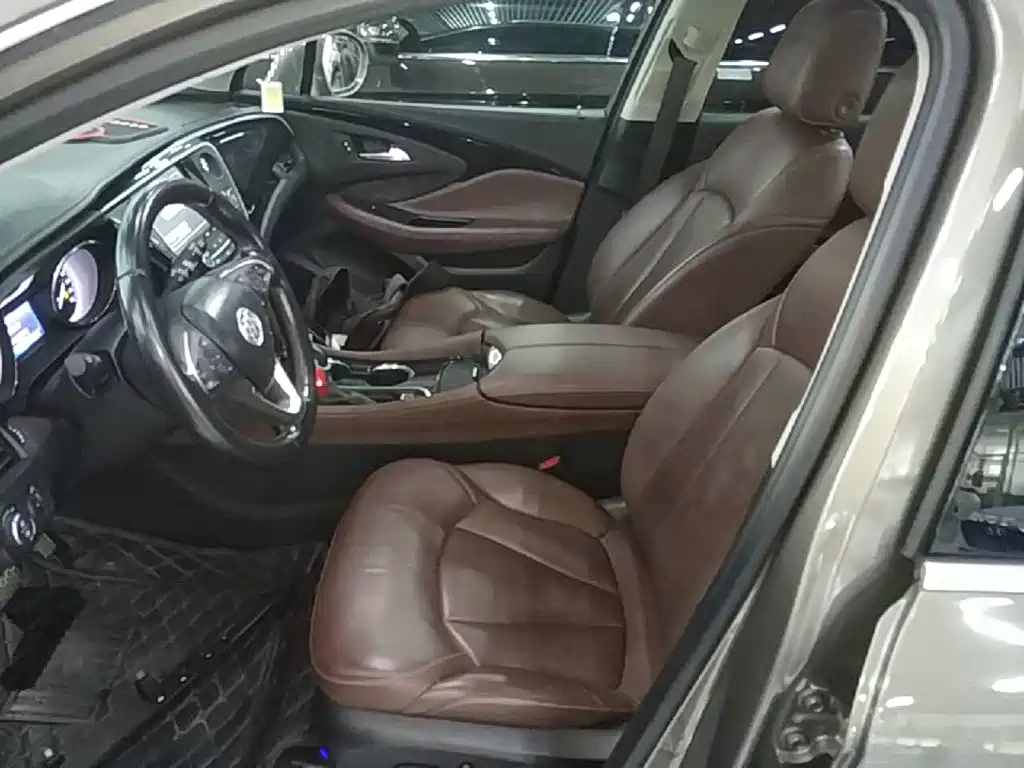 Buick Envision Plus 2018 — фото 15