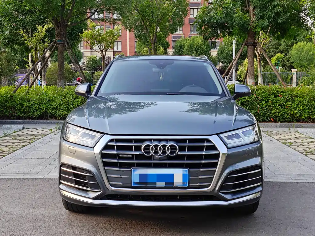 Audi Q5L 2020 — фото 2