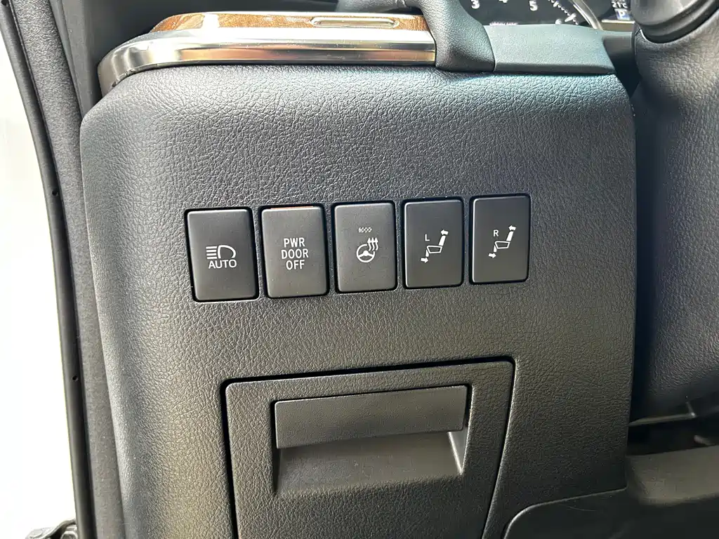 Toyota Alphard 2015 — фото 9
