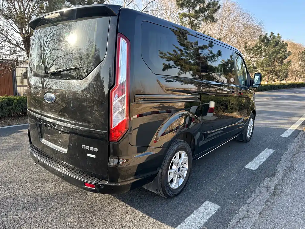 Ford Tourneo 2019 — фото 3