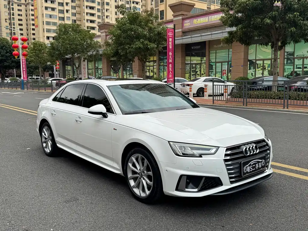 Audi A4L 2019 — фото 3