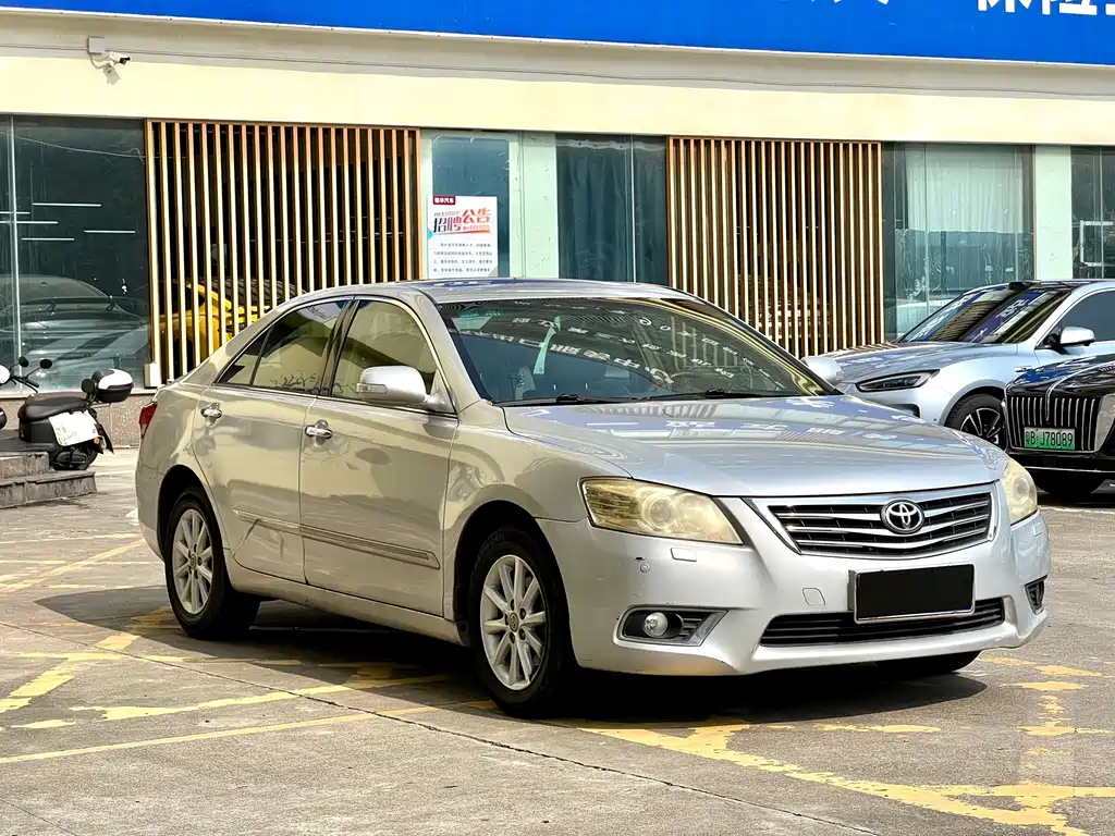Toyota Camry 2009 — фото 3