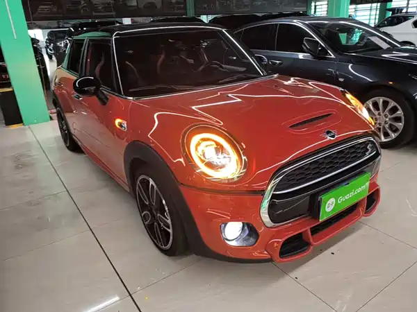 MINI MINI 2018