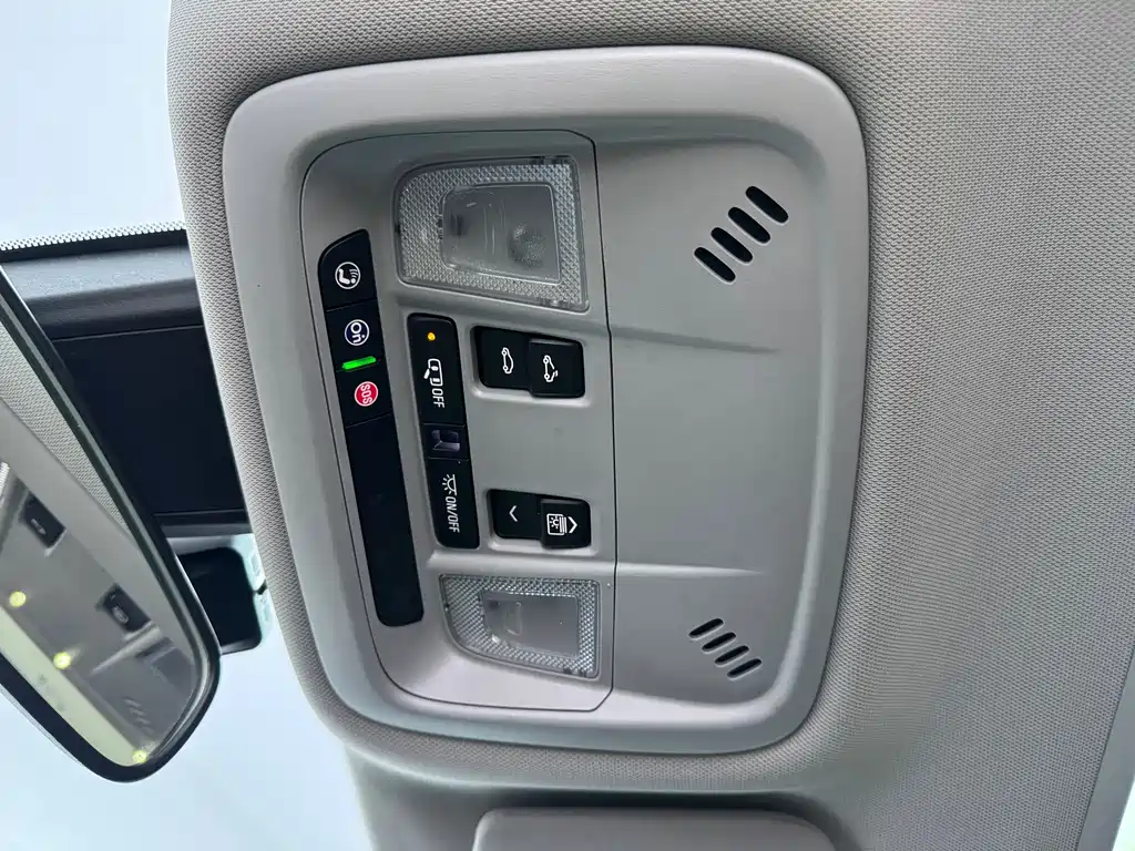 Chevrolet Malibu XL 2022 — фото 15