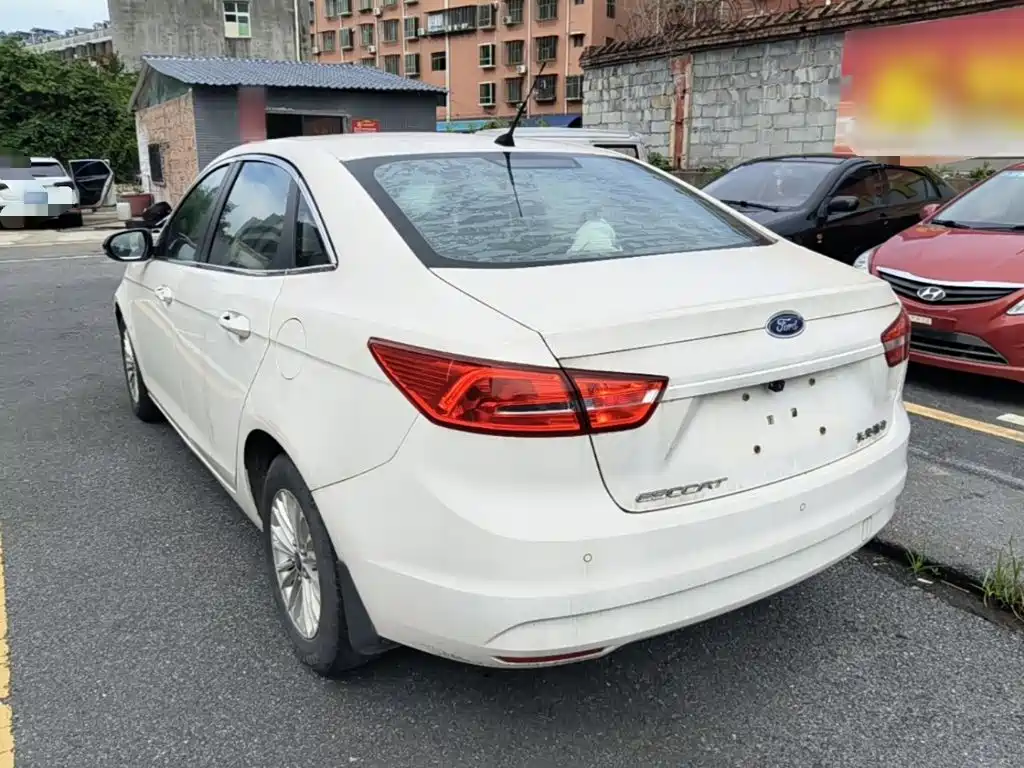 Ford Escort 2016