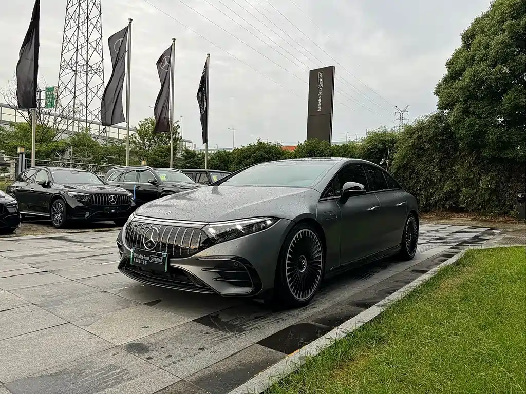 Mercedes-Benz EQS AMG 2025 — фото 1