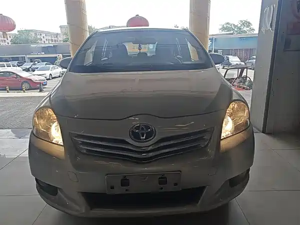 Toyota Yizhi 2014