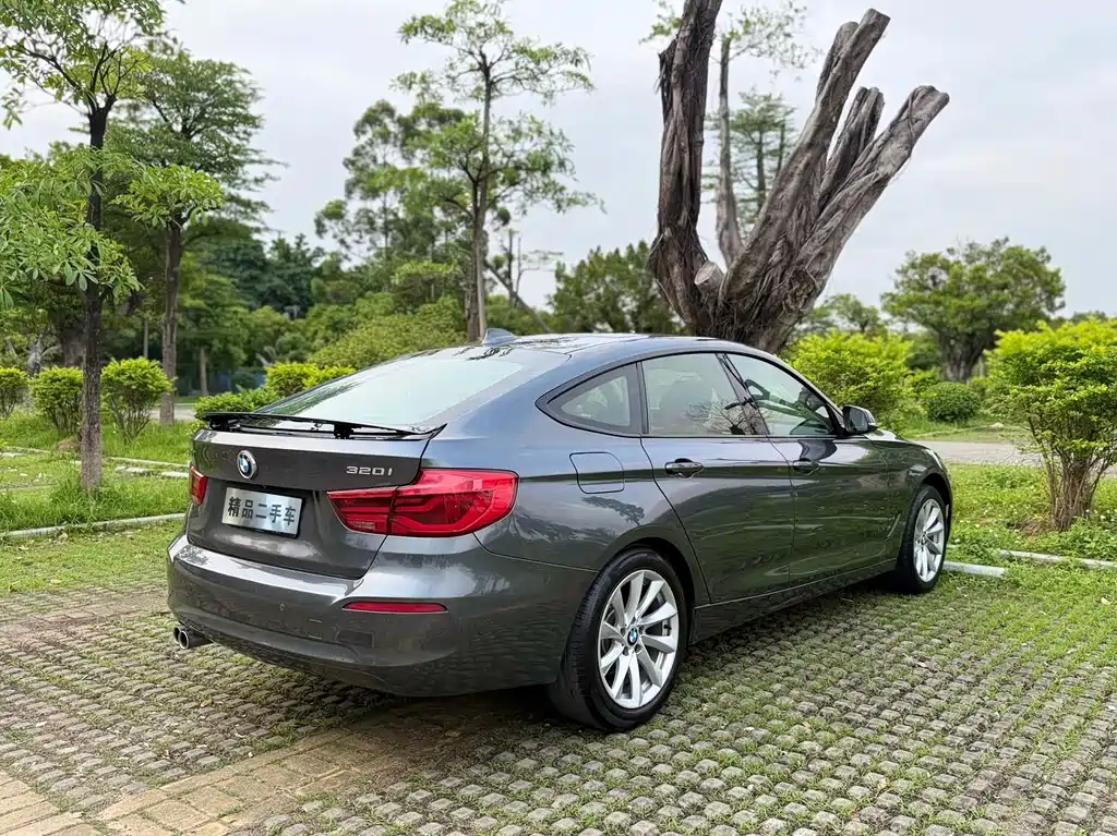 BMW 3 Series GT 2019 — фото 6