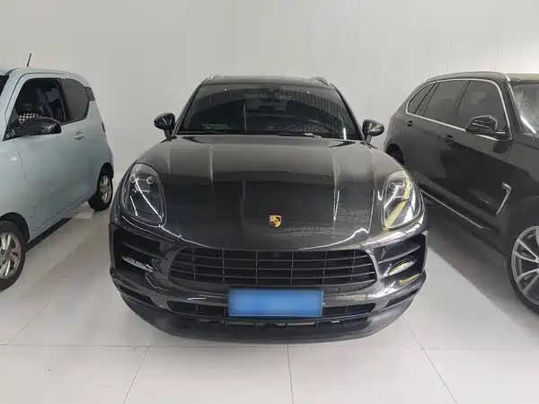 Porsche Macan 2021