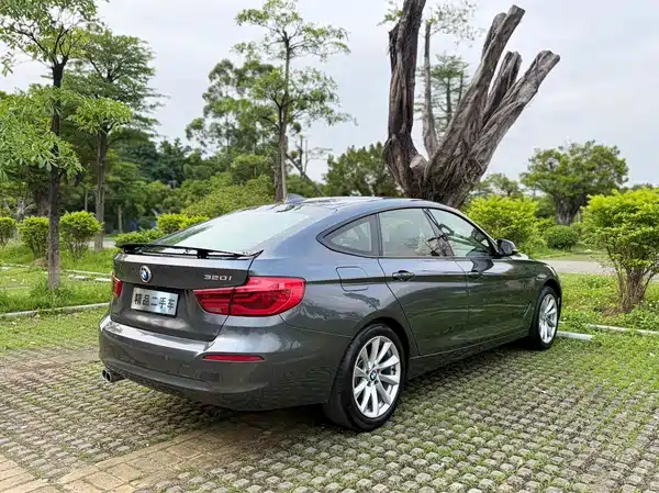 BMW 3 Series GT 2019