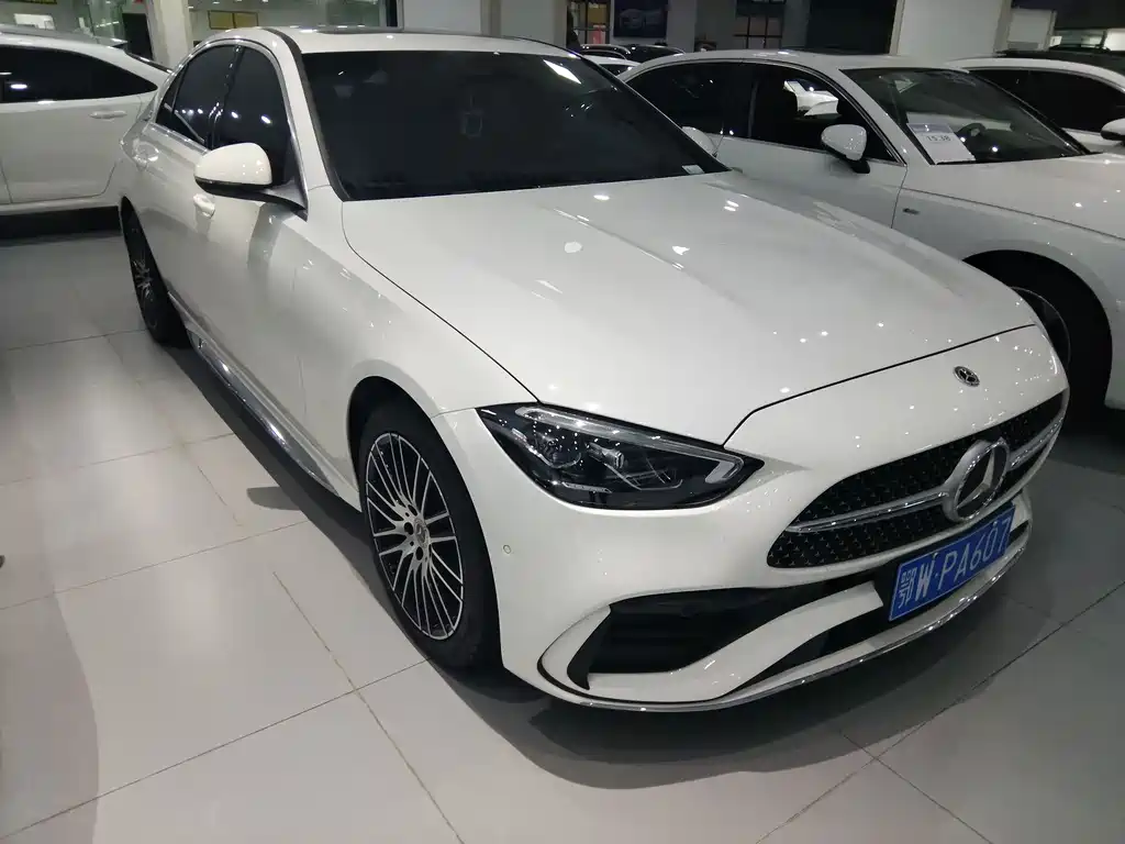 Mercedes-Benz C-Class 2024