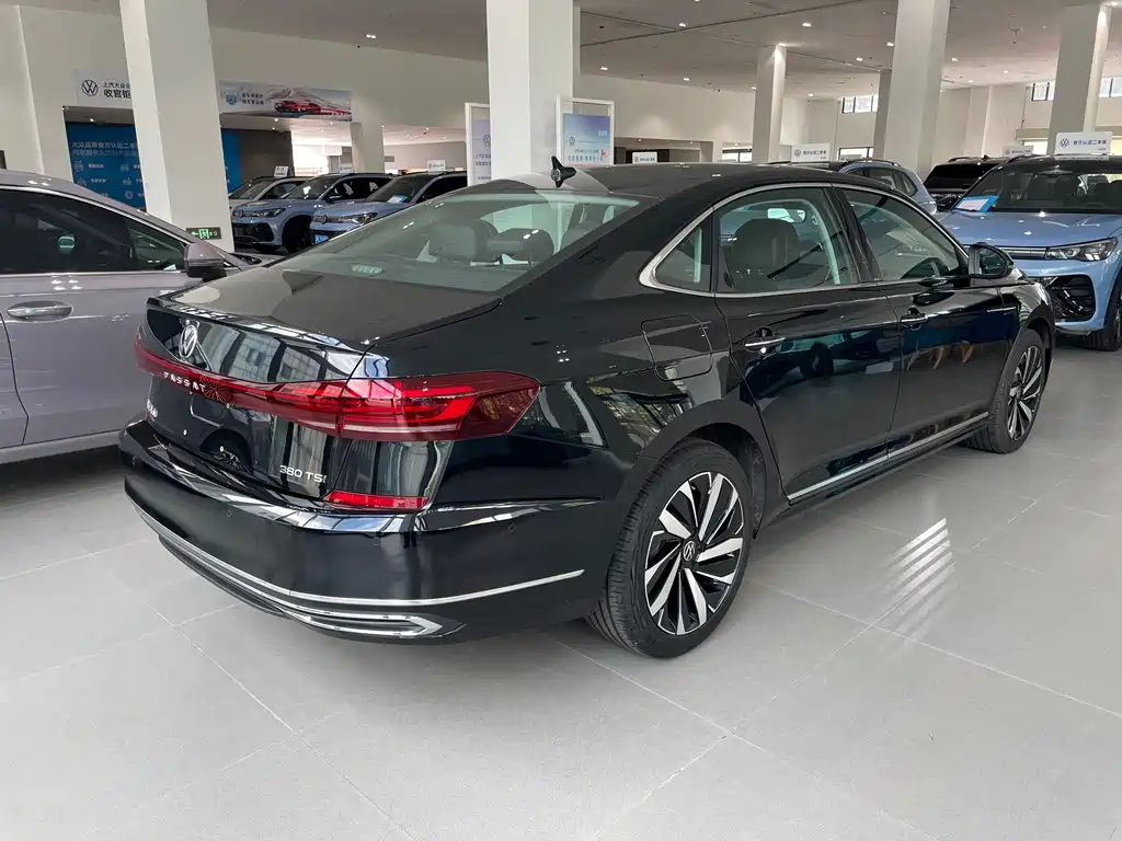 Volkswagen Passat 2025 — фото 10