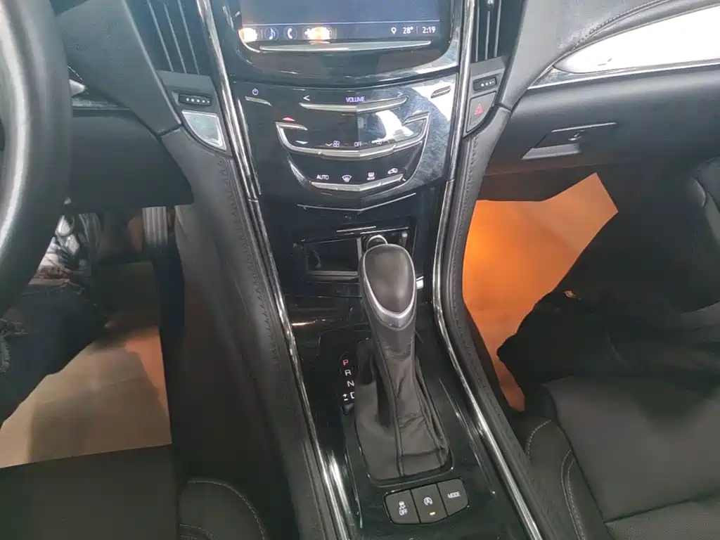 Cadillac ATS-L 2018 — фото 14