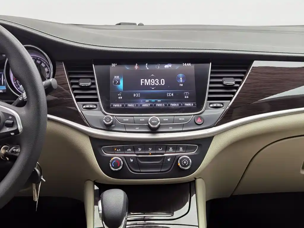 Buick Verano 2019 — фото 12